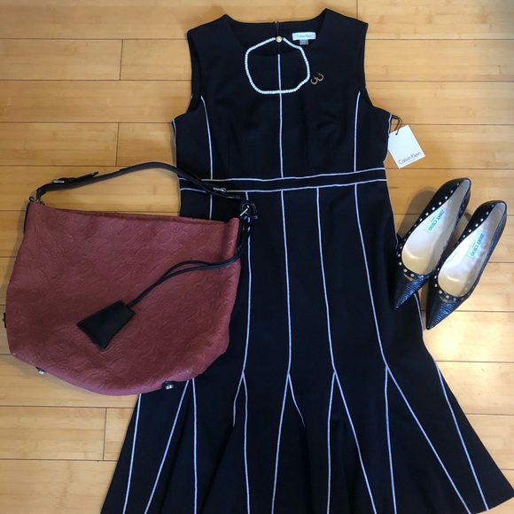 LOUIS VUITTON
Antheia Hobo PM
Est. Retail $3,250 - Picture 10 of 10